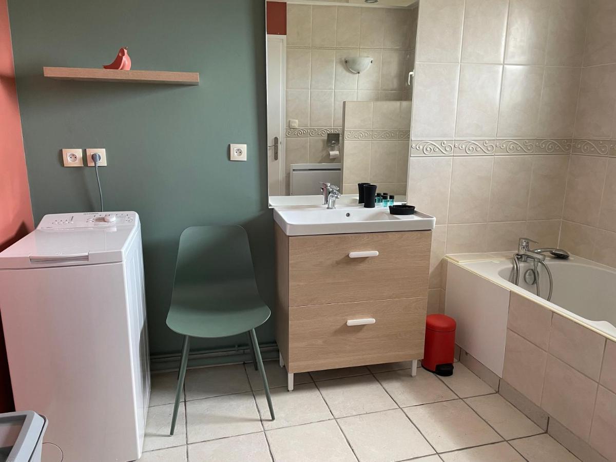 Maison De Village Avec Jardin 15mn Des Plages, Wifi, 2 Chambres, Jardin