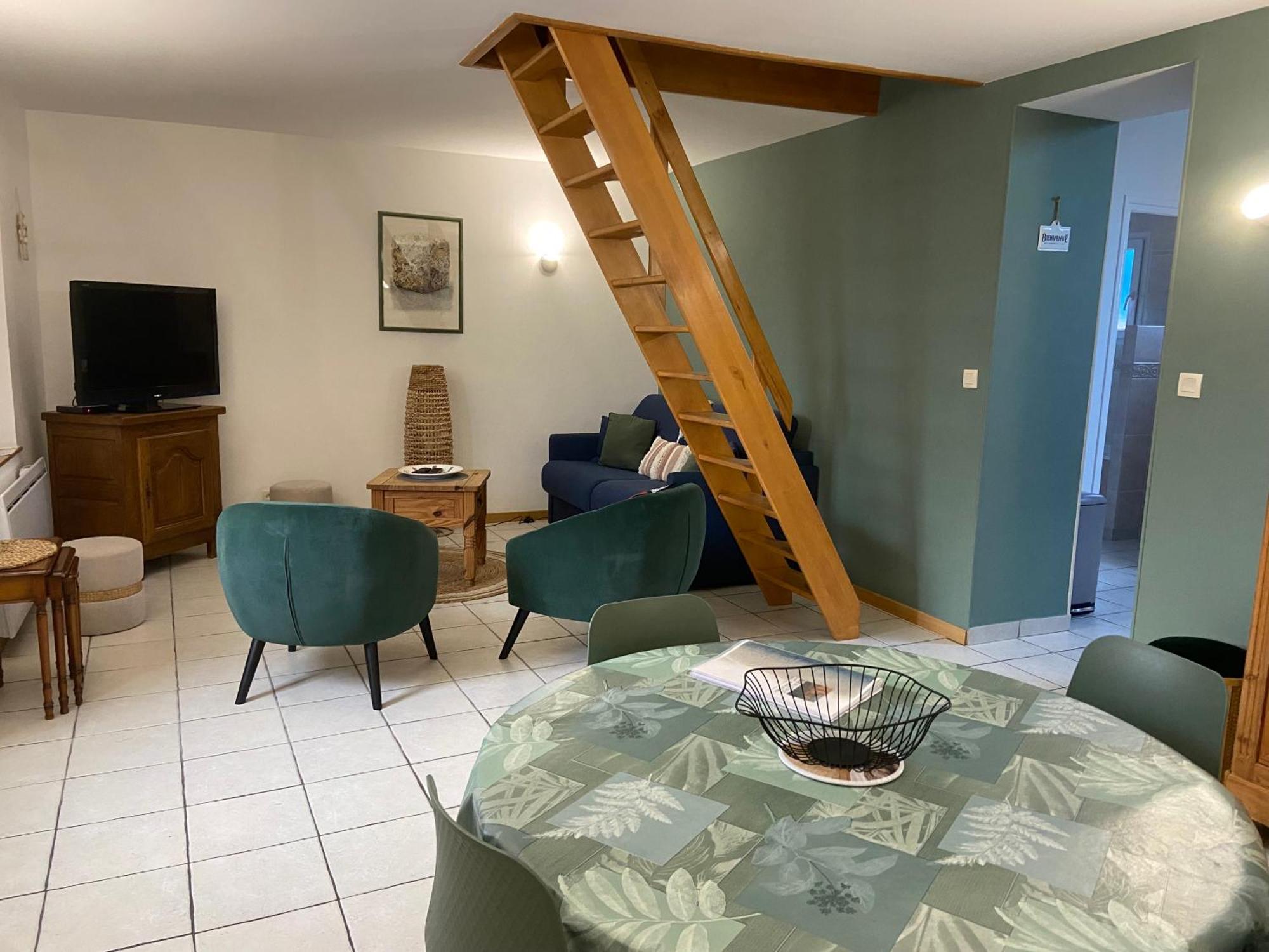 Maison De Village Avec Jardin 15mn Des Plages, Wifi, 2 Chambres, Jardin Ferienhaus